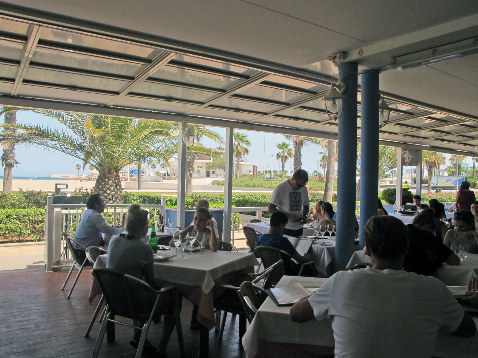 Arroces marineros a precios especiales en 17 restaurantes de la Playa de las Arenas